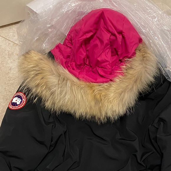 Warrantied Canada Goose x Holt Renfrew Limited Ed Trillium Parka size Small - Picture 3 of 10